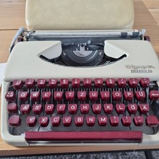 Schreibmaschine Olympia Splendid 33