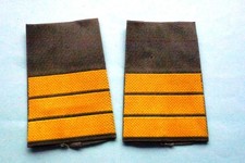 MARINE SCHULTERSCHLAUFEN  "Korvettenkapitän" Oliv