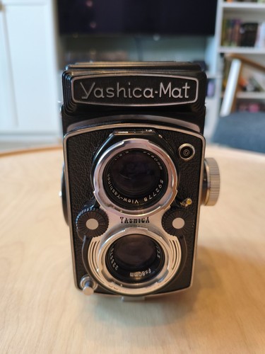 Yashica mat tlr - yashica,