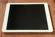 I Pad Air Wifi Model A1474 1.Generation 32GB weiss