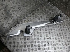 BMW R 1200 RT EZ:09 Fußrastenhalteplatte  links Gut 70841