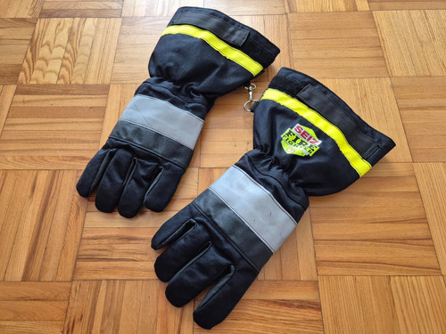 Feuerwehrhandschuhe