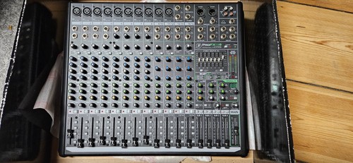 Mackie pro - mackie,