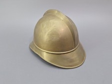 antiker Feuerwehrhelm aus