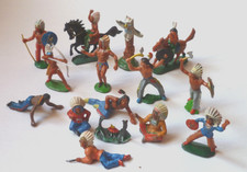 17 alte DDR Gummi INDIANER