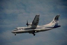Dia D-BCRN ATR 42-300 RFG 02/1992 35mm gerahmt OP-K5-71