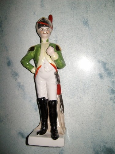Schöne porzellanfigur soldat - schöne,