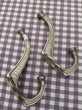 2 alte Garderobenhaken Wandhaken Kleiderhaken massiv stück ca.  590 gr.