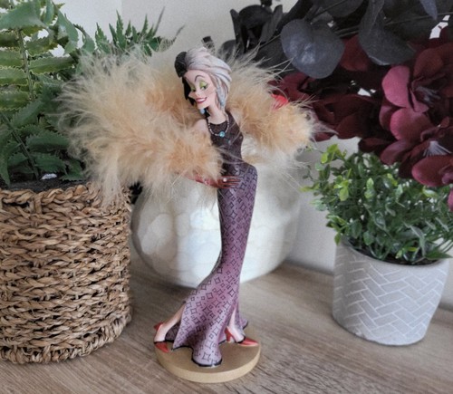 Disney showcase cruella vil - disney,