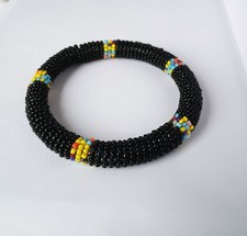 Massai Perlenarmbänder aus