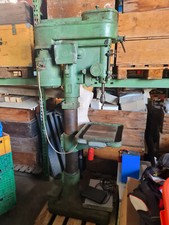 große Säulenbohrmaschine Bohrmaschine