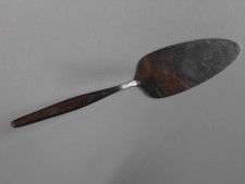 Tortenheber Tortenschaufel Kuchenheber rostfrei 25 cm alt dezentes Muster Blume