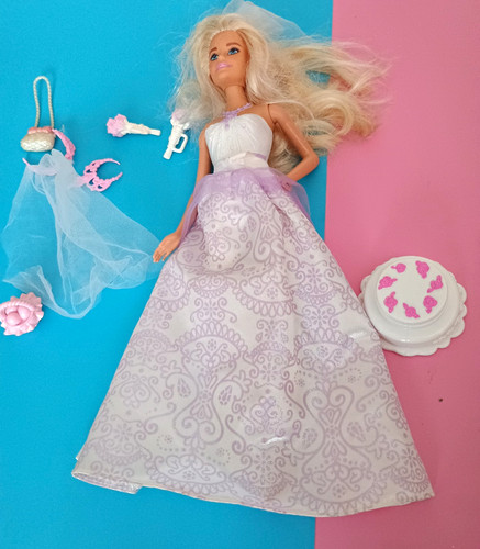 Modepuppe blond blaue augen - modepuppe, blond,