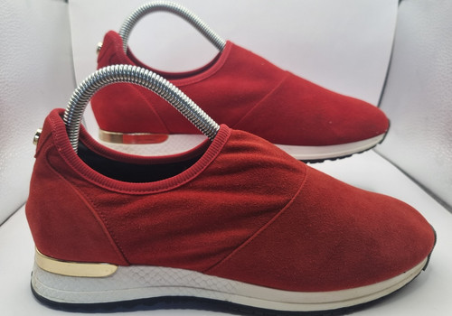 Russell bromley red - &,