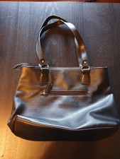 Schwarze Handtasche mit Schlangenleder-Details – guter Zustand