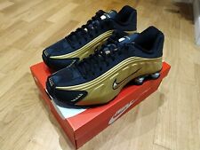 Nike Shox R4 44 Schwarz Gold