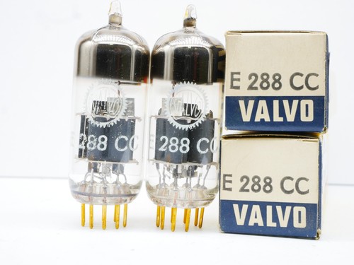 Matched pair e288cc - e288cc, 8223