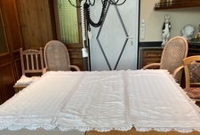 antike alte Tischdecke