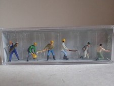 Preiser Waldarbeiter Baumstamm