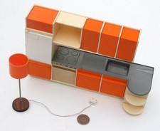 Schöne 70er Jahre Puppenhaus