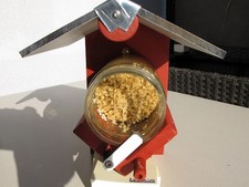 Vogelhaus Vogelfutterhaus mit Futterglas. Handarbeit Neu