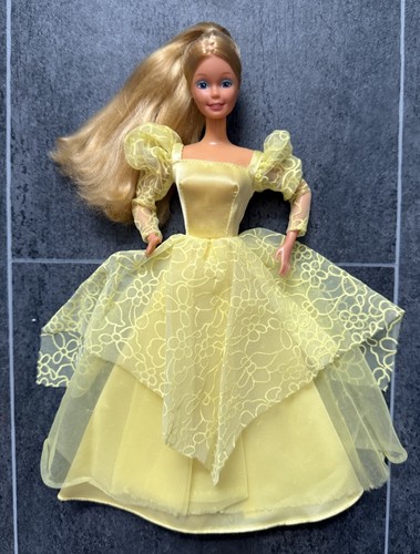 Barbie dream glow fashion pack - glow,