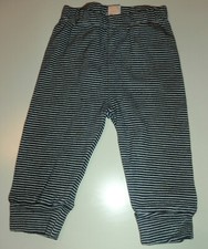 Dunkelblau/weiß gestreifte Jogginghose mit Gummizugbund und Bündchen Gr. 62/68