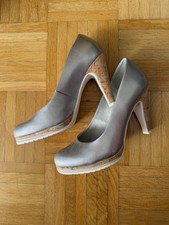 High-Heel Pumps