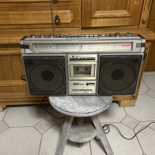Sharp 8686 radiorecorder - 8686,