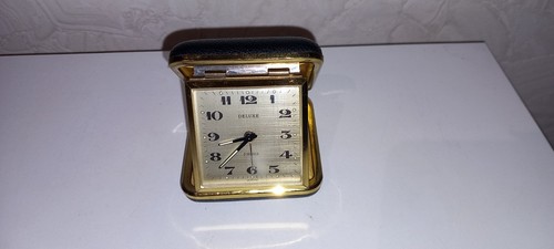 Alter mechanischer reisewecker - alter,