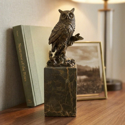 Bronze eule auf marmorsockel - bronze,