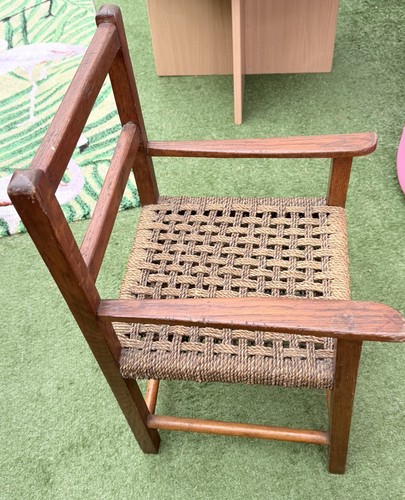 Vintage kinderstuhl aus holz - vintage,