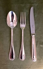 Christofle Malmaison Tafelbesteck-Set Messer Gabel Löffel versilbert - Guter Zus