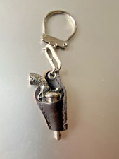 Colt mit Revolver Pistole aus