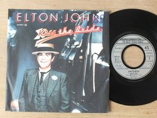 Elton John – Kiss The Bride