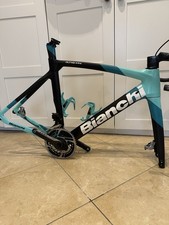 Weißer Rahmen über XR4 zu