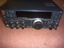 JRC JST-245 HF/6m Transceiver, eingebautes Netzteil, Tuner, 150W, Allmode