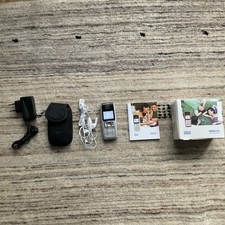 Nokia 2310 Silber. SIM Karte wird nicht erkannt. Wird als defekt verkauft. Kompl