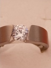 Etwas Besonderes Titan Ring mit CZ