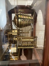 Kieninger Schmeckenbecher 9 Glocken Tischuhr