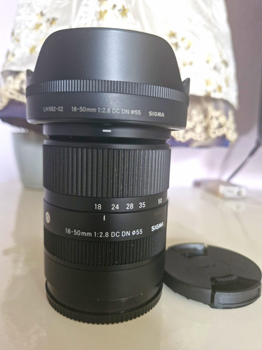 Sigma 50mm 8 dc dn - 18-50mm, f/2,8