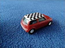 Zwei Mini-Cooper für Rennbahn