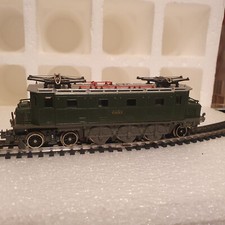 Trix Express E-Lok 10883 von Lima auf Trix Express Schleifer.