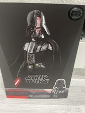 Hot Toys Darth Vader Deluxe
