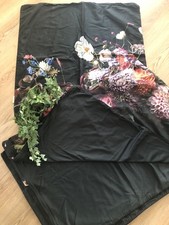 Schöne hochwertige Mako-Satin Bettwäsche 2-tlg schwarz geblümt 135/200 ESSENZA