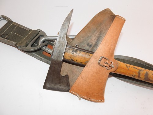 Altes feuerwehrbeil mit - ,