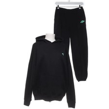 Nicki Studios, Freizeitanzug