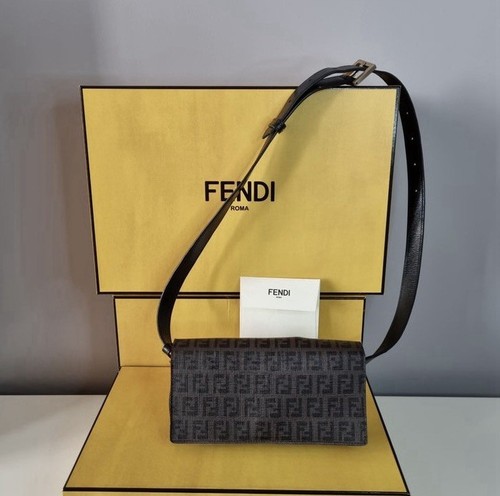 Fendi handtasche clutch - fendi,