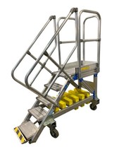 Zarges Alu Podestleiter Podesttreppe Plattformtreppe Leiter Treppe 50104