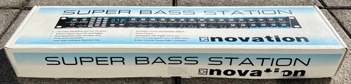 Novation super bass station - novation,